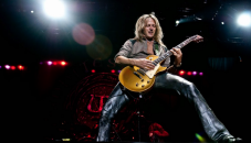 Doug_Aldrich-mc18
