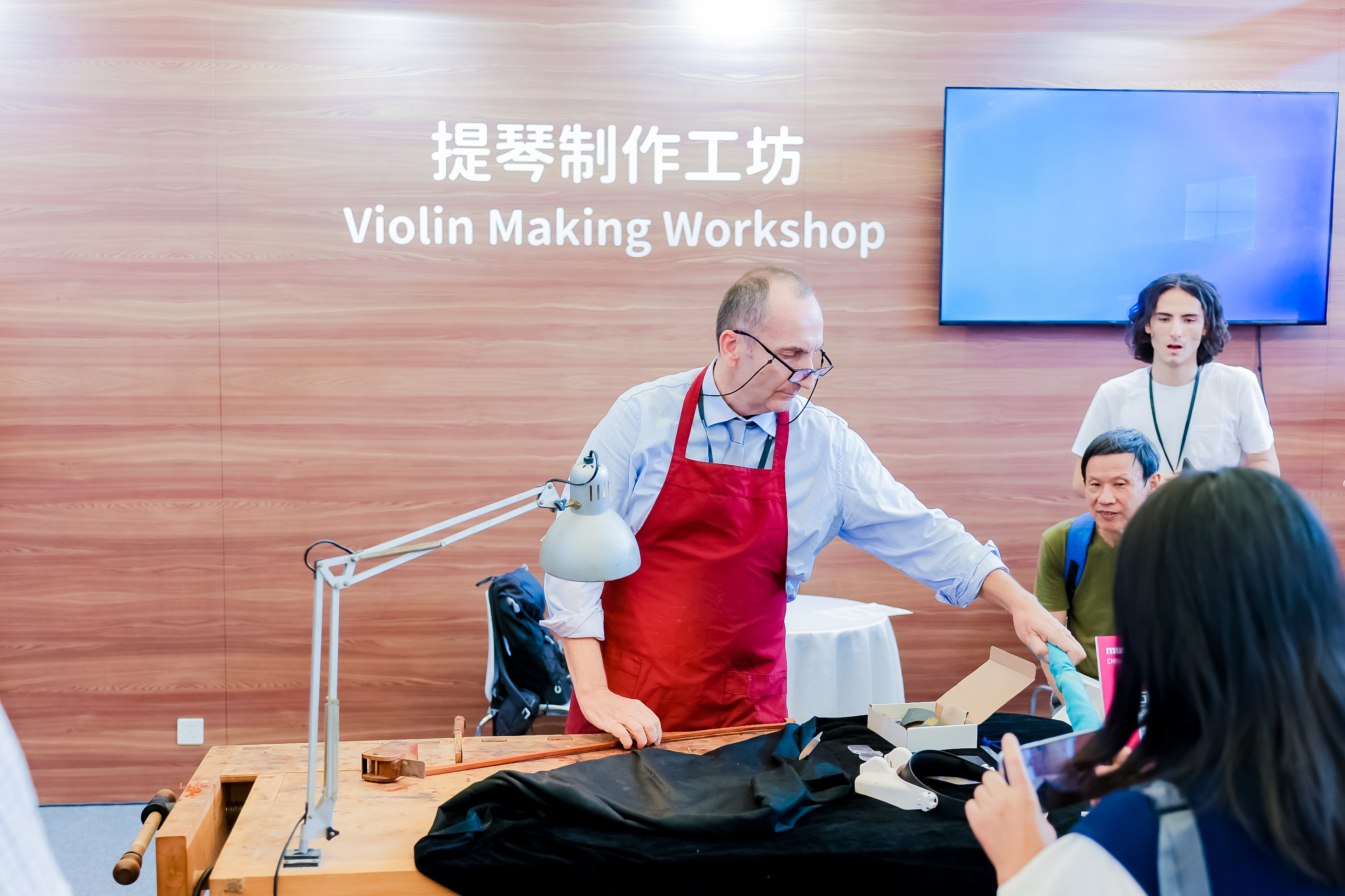 Violin-making-workshop